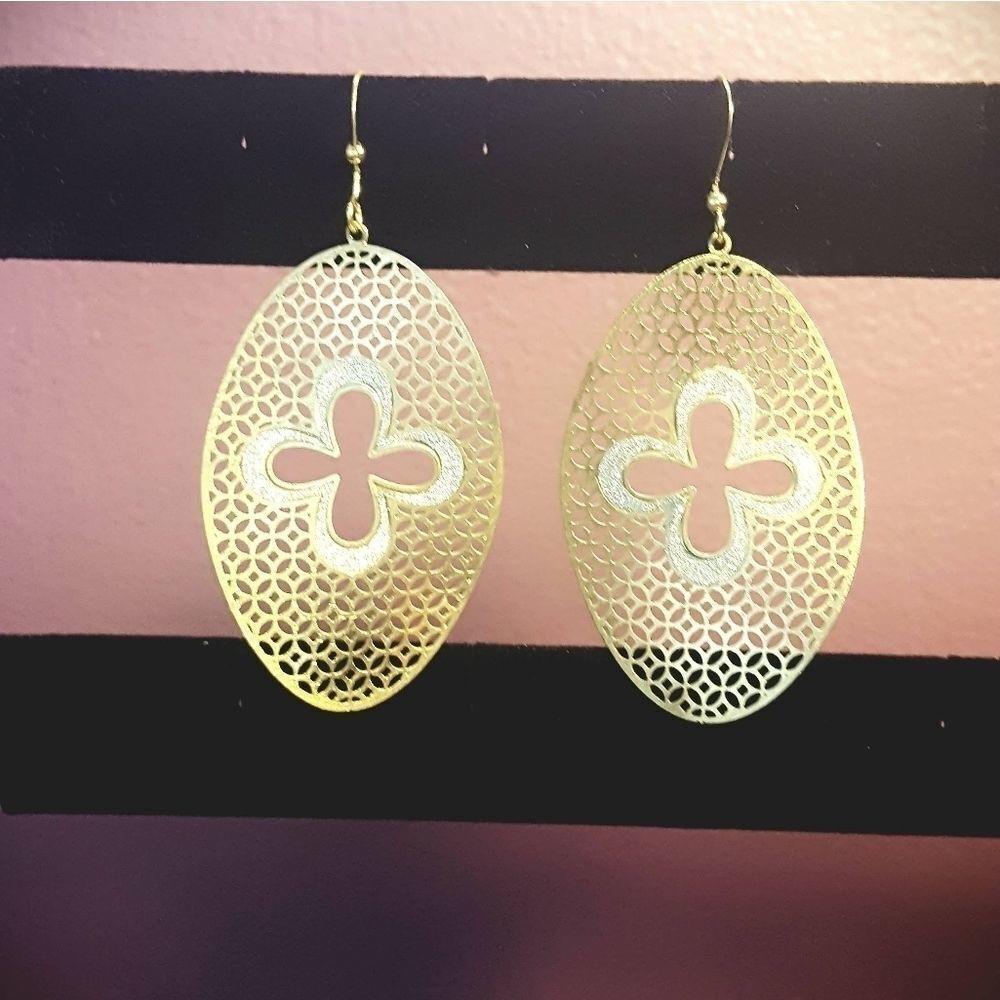Scratched flower/cross earrings w/ sparkles